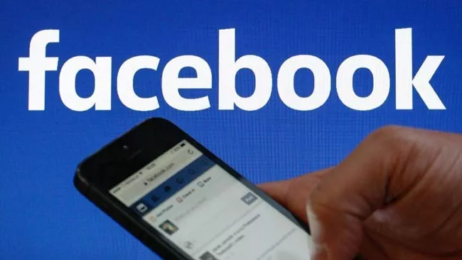 Facebook shared data with Chinese phone makers - Sakshi