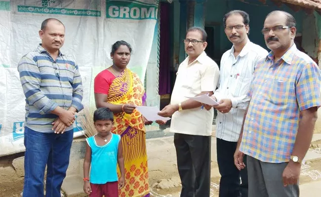 Mana ooru Mana Badi Programme In East Godavari - Sakshi