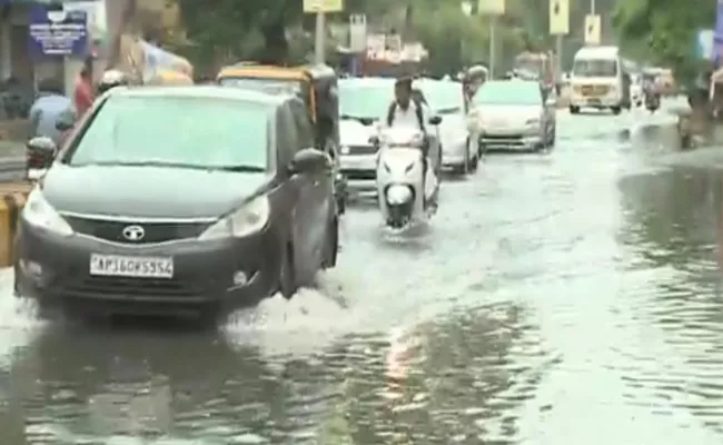 Heavy Rain Lashes Krishna District - Sakshi