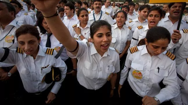 Air India pilots Hint At Strike Over Delayed Salaries - Sakshi