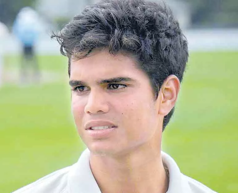 Arjun Tendulkar breaks into India U-19 squad - Sakshi