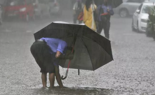  Mumbai Rains: BMC Cancels Saturday, Sunday Offs Of Its Officers - Sakshi