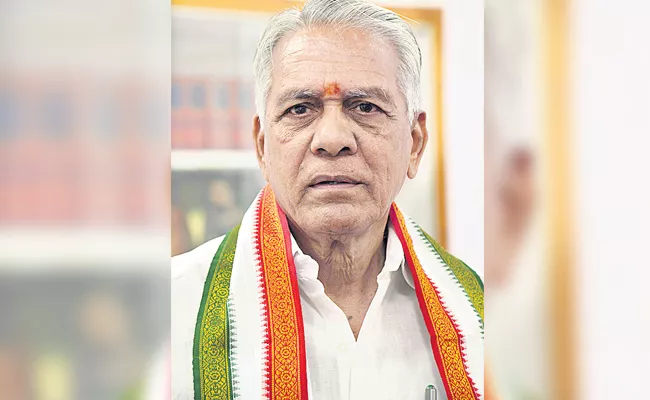 Senior Congress Leader, MLC Damodar Reddy To Join TRS - Sakshi