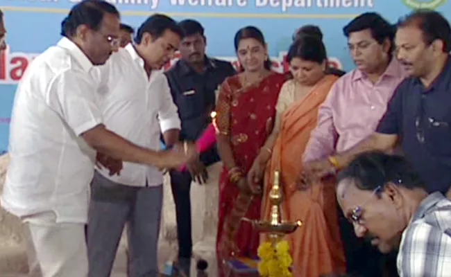 Telangana Govt Start The Free Diagnostic Centre - Sakshi