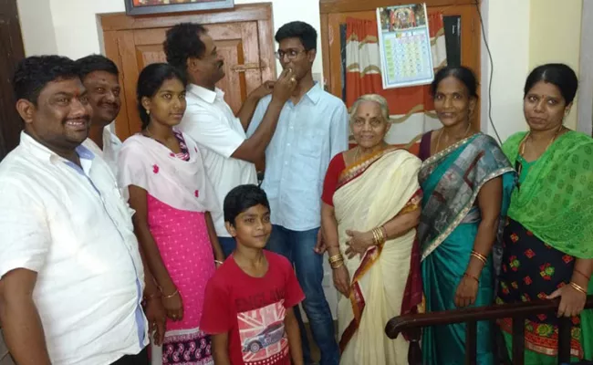 Srikakulam Boy Got All India First Rank In NEET 2018 - Sakshi