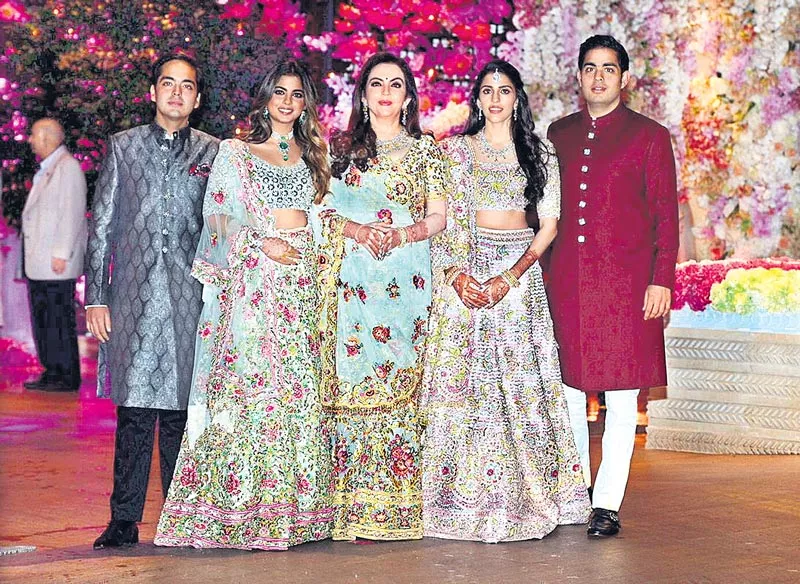 Akash Ambani-Shloka Mehta engagement - Sakshi