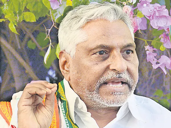 Jeevan Reddy Supports Ration dealers and fires on TRS Govt - Sakshi