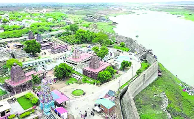 No Temple Development In KCR Government  - Sakshi