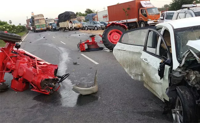 Tractor Divided Into Two Parts In An Accident - Sakshi