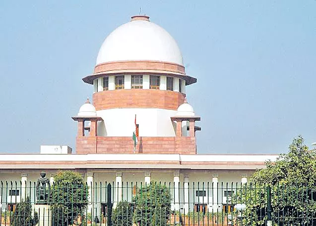 Does the Petroleum Ministry consider itself God? SC lashes out - Sakshi