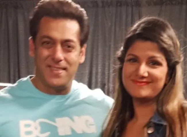 Rambha Meet Salman At Da Bangg Show - Sakshi