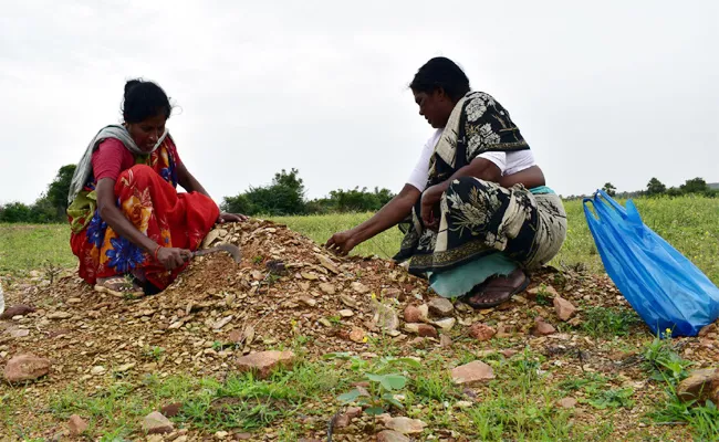 Colour Stones Hunting In Krishna - Sakshi