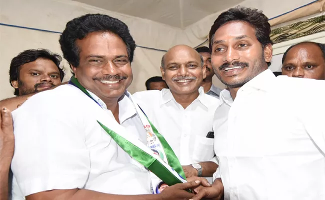 TDP Leaders Join In YSRCP East Godavari - Sakshi