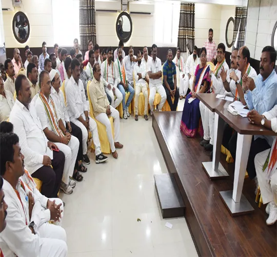 AICC  Leaders Meeting In Adilabad - Sakshi