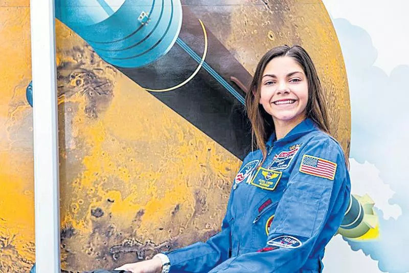 Alyssa Carson could be the first person to set foot on Mars - Sakshi