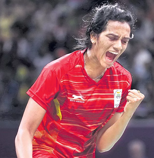 Sindhu progresses to Thailand Open semifinals - Sakshi