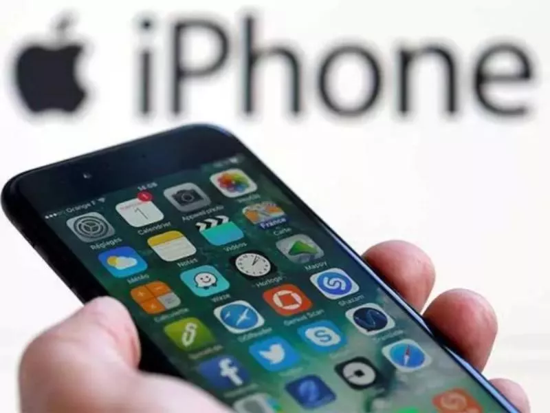 Mystery Malware Targets 13 iPhones Of VVIPs In India - Sakshi