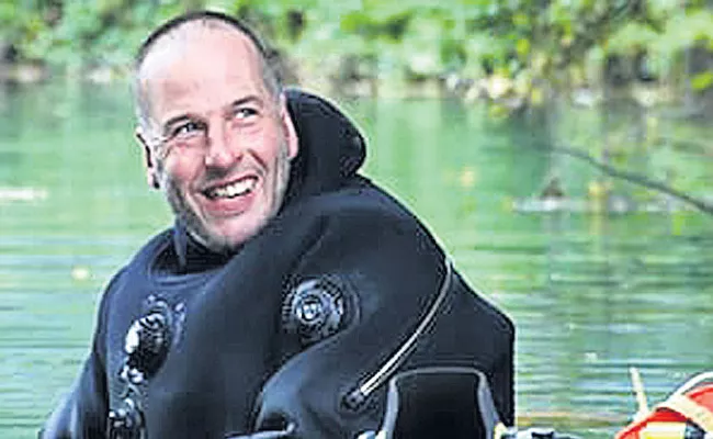 Richard Stanton Is Super Hero In Thai Cave Rescue Operation - Sakshi