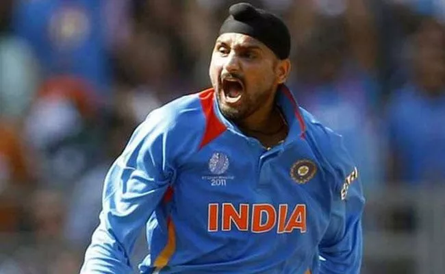 Harbhajan Singh Says Stop Playing Hindu Muslim Learn From Croatia - Sakshi