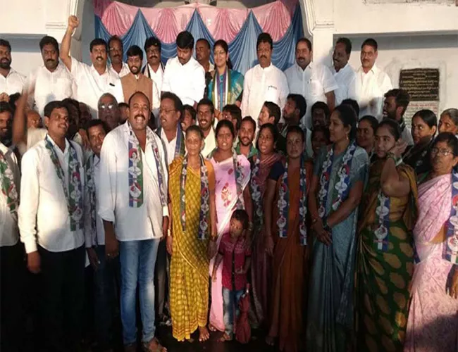 Other Party Leaders Join In YSRCP Visakhapatnam - Sakshi