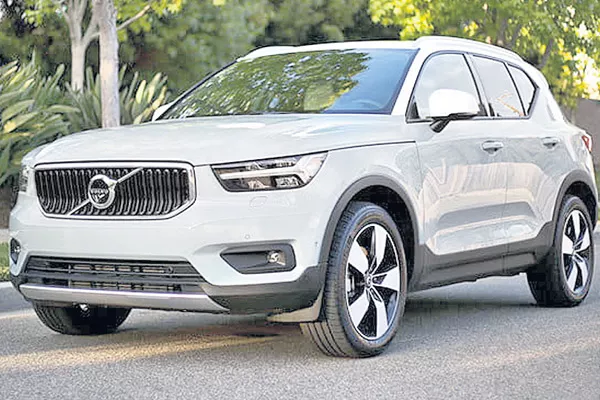 Volvo Cars drives in two more variants of XC40 in India - Sakshi