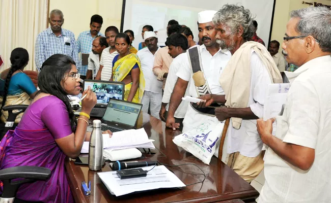 People Applications To SP Grievance in PSR Nellore - Sakshi