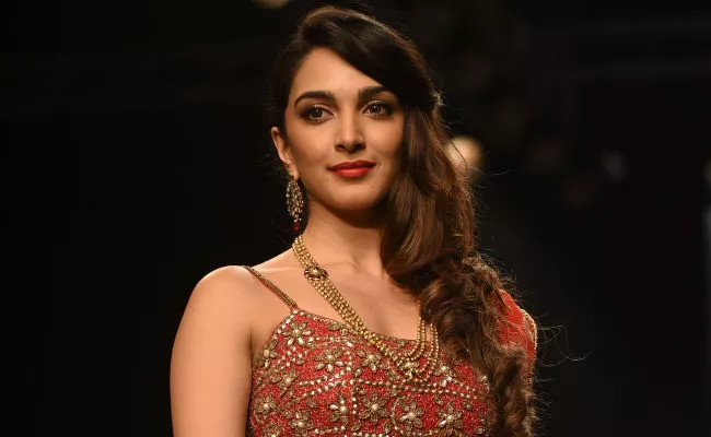 Kiara Advani In Vikram Batra Biopic - Sakshi