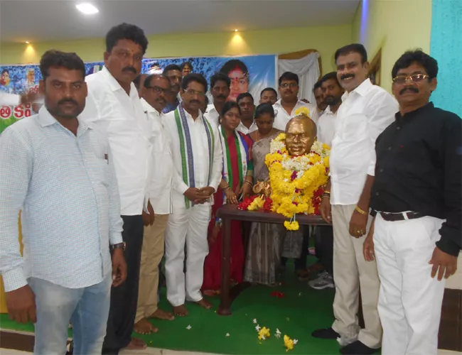 YSRCP Congress Booth Committee Meeting Visakhapatnam - Sakshi