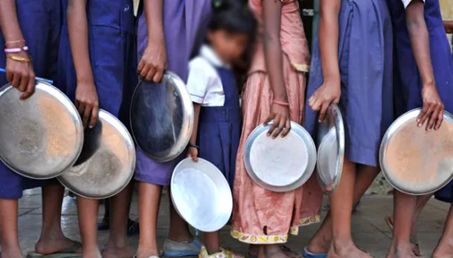 Girl Added Poison In Mid Day Meal In School - Sakshi