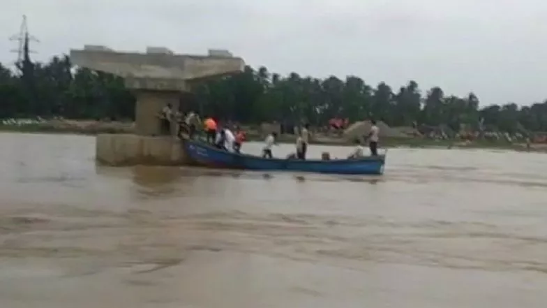 17 Boats Using For Dead Bodies Searching - Sakshi