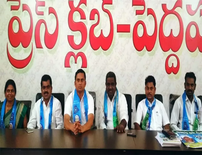 Telangana Jana Samithi Leaders Slams On KCR - Sakshi