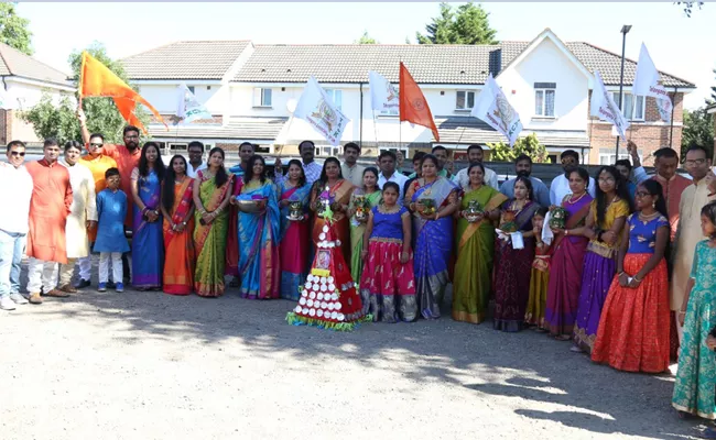 Bonala jathara held in london by Tauk - Sakshi