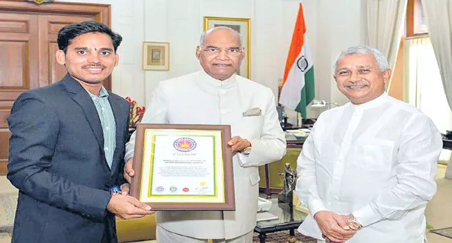 President Kovind Congratulated Tukaram Who Climbed Kilimanjaro - Sakshi