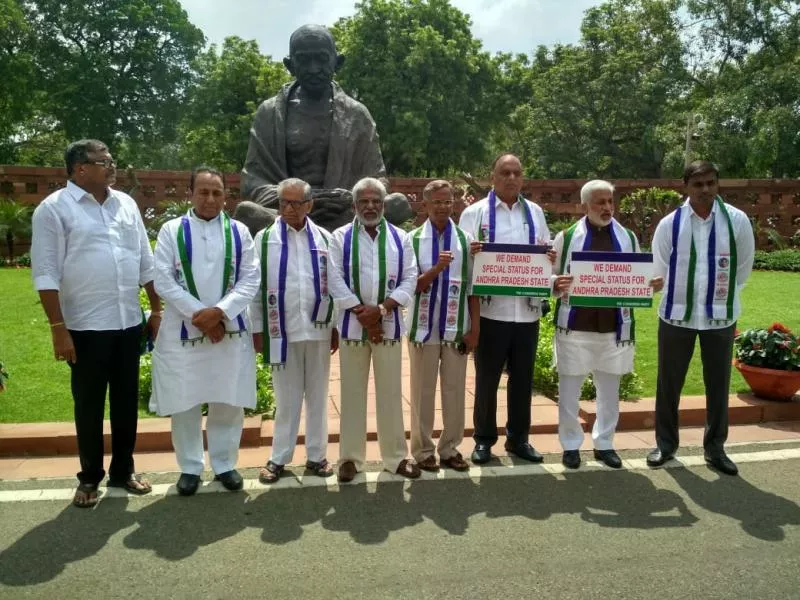 YSRCP Leaders Protest In Front Of Parliament Gandhi Statue - Sakshi