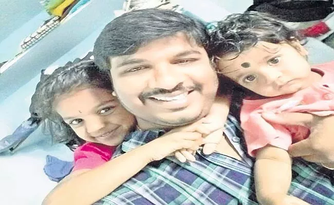 Teacher Died By Heart Attack - Sakshi