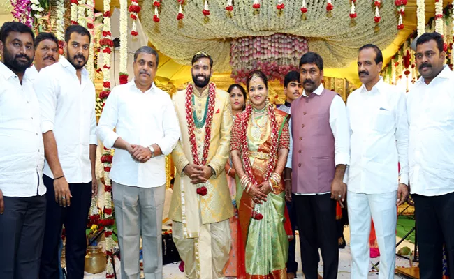 MLA Kotam Reddy Sridhar Reddy Daughter Marriage In PSR Nellore - Sakshi