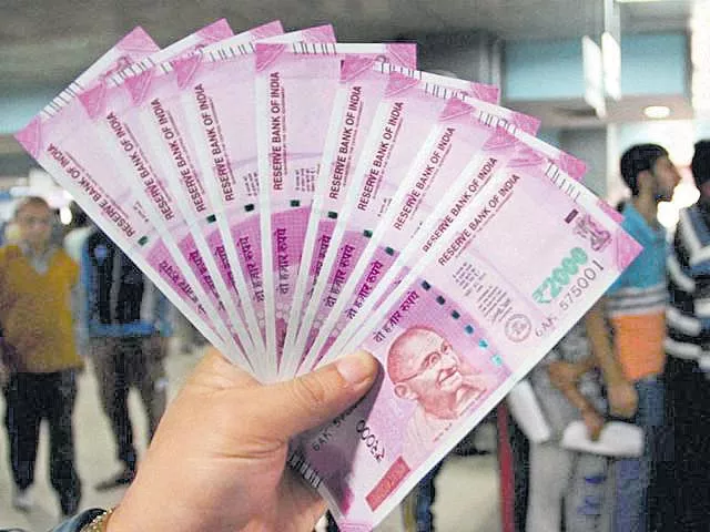 SIT on black money suggests Rs 1 crore cap on cash holdings - Sakshi