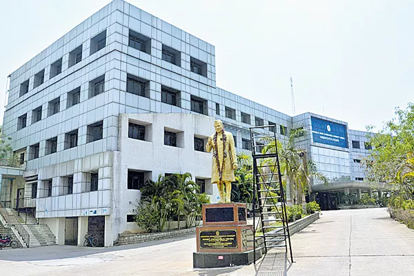 Campus appointments in JNTU - Sakshi