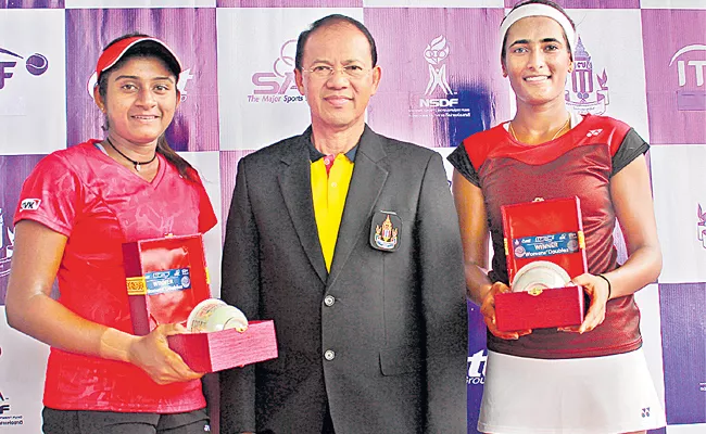 Pranjala Pait got Doubles Title - Sakshi