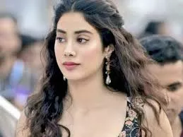 Janhvi Kapoor Includes A Note For Mom Sridevi To Paid Tribute - Sakshi