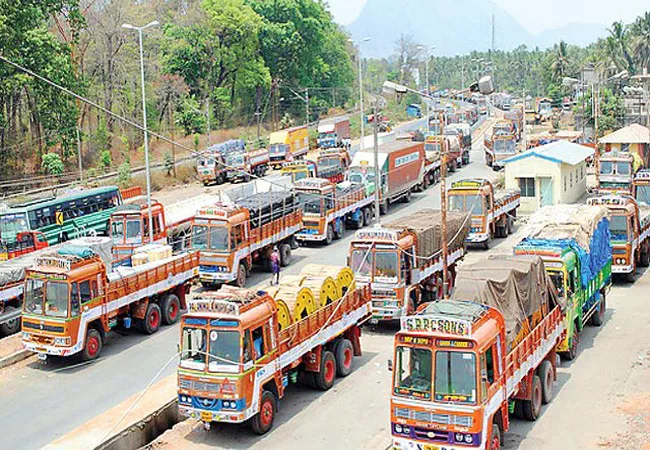 Lorry Strike Intensifies On First Day Nellore - Sakshi