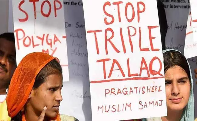 Bareilly Leader Controversial Comment On Triple Talaq Crusaders - Sakshi