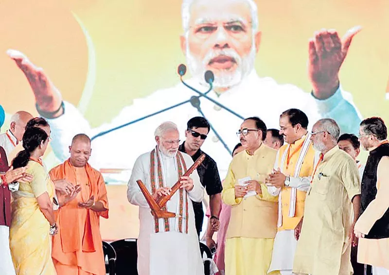 PM Modi addresses farmers' rally in Shahjahanpur - Sakshi