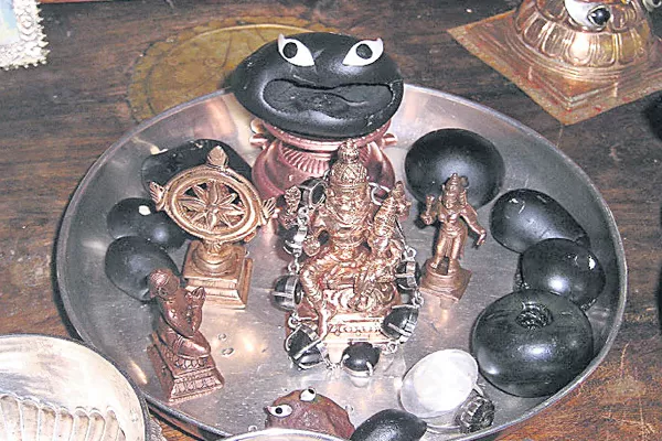 Panyala jagannatha das about pooja salagramalu - Sakshi