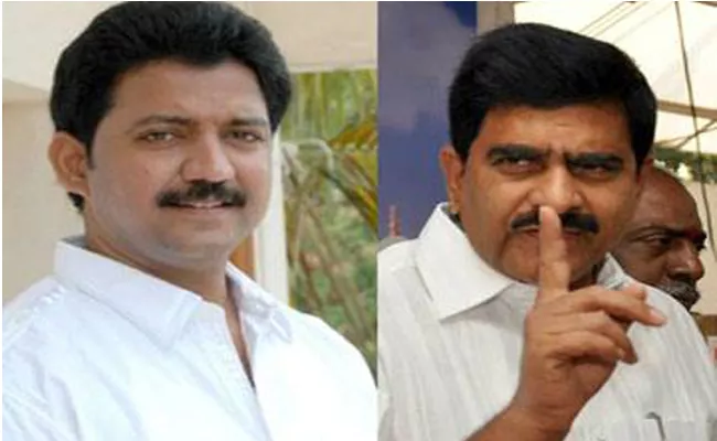 Devineni Uma Verses Vallabhaneni Vamshi In Krishna District Politics - Sakshi