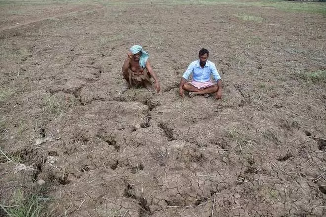 40% deficit rainfall in eastern India - Sakshi