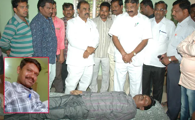 Reporter Sudden Death In Anantapur - Sakshi