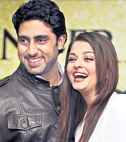 Abhishek and Aishwarya Rai Bachchan greenlight Gulab Jamun - Sakshi