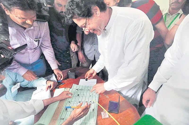 PTI Ahead in 110 Seats win - Sakshi