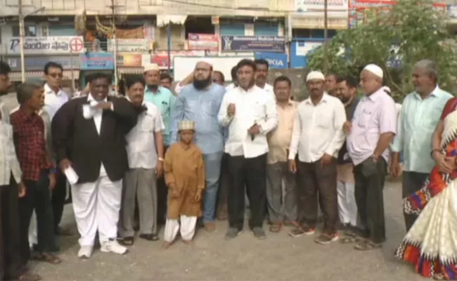 Muslim Unions Strike Against Wakf Board Chairman Jaleel Khan - Sakshi